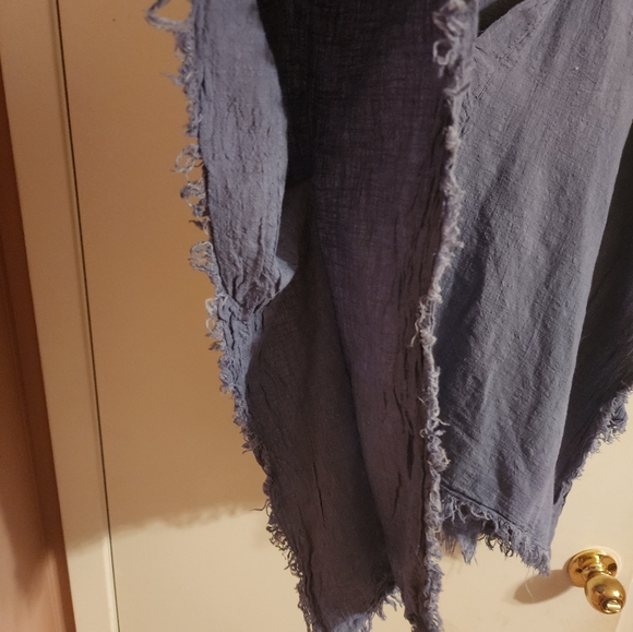 Top - Picture 4 of 6